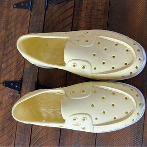 SPERRY Top-Sider Women's Size 8M A/O Float Shoes 61973 Waterproof Yellow NEW